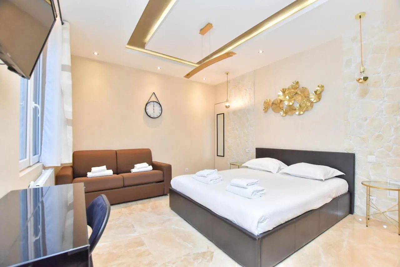 Cmg Echiquier / Grand Boulevards Paris Apartment